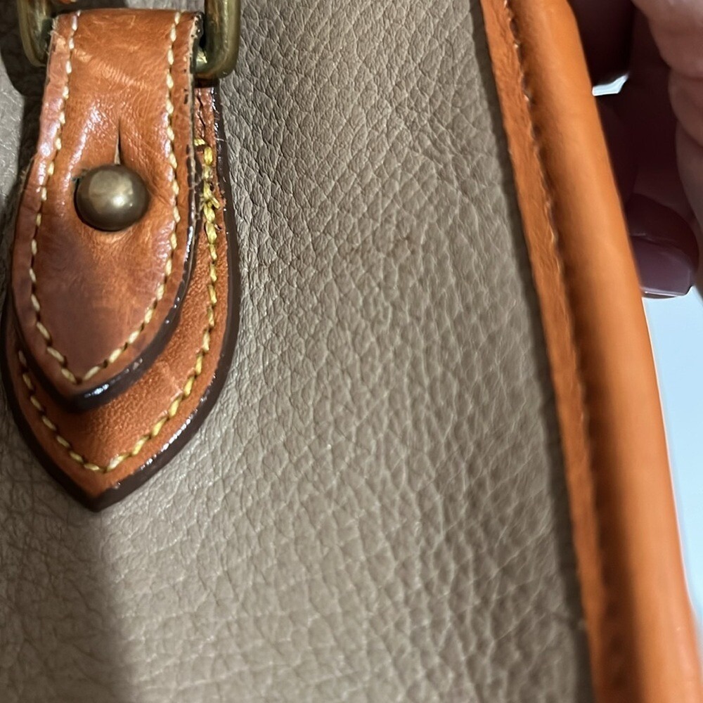 Dooney and Bourke Essex Tan And Brown‎ Leather Shoulder Bag Crossbody Classic - Picture 13 of 16